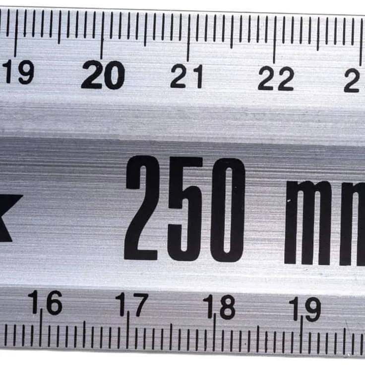 Угольник алюминиевый MATRIX 250мм 32471